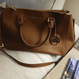 Micheal Kors Purse